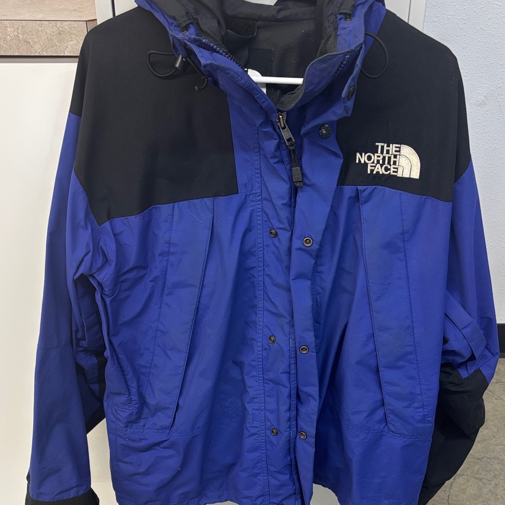 Vintage North Face Royal Blue and Black Outdoor Jacket
